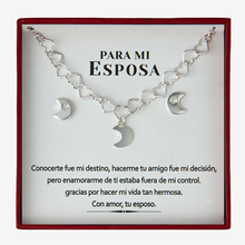 Cargar imagen en el visor de la galería, Collar + aretes| Encanto Lunar
