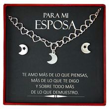 Cargar imagen en el visor de la galería, Collar + aretes| Encanto Lunar
